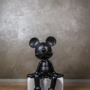 Mickey Seated – Black